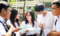 Thi tốt nghiệp THPT năm 2025: Có nên ‘loại’ ngoại ngữ ra khỏi môn thi bắt buộc?