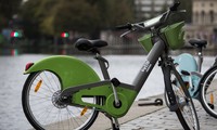 Paris ra mắt dịch vụ cho thuê xe đạp điện nhằm giảm ô nhiễm môi trường