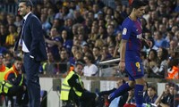Barca nổi sóng ngầm, Suarez bỏ bắt tay HLV khi bị thay ra
