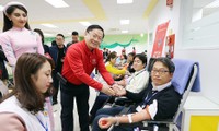 Hơn 1.000 nhân viên Samsung Thái Nguyên hiến máu hưởng ứng Chủ nhật Đỏ