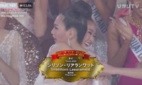 Tường San ôm người đẹp Thái Lan bật khóc khi người đẹp xứ sở chùa Vàng đăng quang Hoa hậu quốc tế 2019.