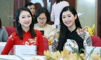 Người đẹp Phạm Ngọc Linh, Kim Trà My rạng rỡ dự họp báo Chủ nhật Đỏ