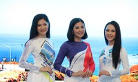 Dàn Hoa hậu, người đẹp với giải Việt dã Tiền Phong Marathon 2020. Ảnh: Hồng Vĩnh.
