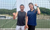 Á hậu Huyền My sang Hàn Quốc phỏng vấn bố của siêu sao bóng đá Son Heung Min