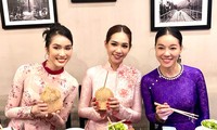 Hoa hậu Quốc tế 2019 mặc áo dài đi ăn bún chả cùng Á hậu Phương Anh ngay khi vừa đến Việt Nam 