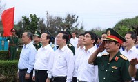 Chủ tịch nước tin tưởng đảo Phú Quý sẽ ngày càng giàu đẹp, văn minh