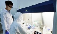 Chiết tách mẫu để xét nghiệm SARS-CoV-2 tại CDC Lâm Đồng
