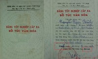 Bằng tốt nghiệp cấp 3 bổ túc văn hóa của ông Bình gạch và chèn chữ Huế lên chữ Hà Nội (ô vuông màu đỏ)