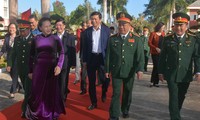 Chủ tịch Quốc hội Nguyễn Thị Kim Ngân thăm và chúc Tết Bộ CHQS tỉnh Đắk Lắk