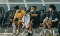 CĐV Campuchia cảm phục U23 Việt Nam sau hình ảnh thủ môn vào đá tiền đạo