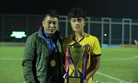 Quốc Việt là vua phá lưới U19 Đông Nam Á: Xứng danh &apos;siêu nhân&apos; giải trẻ! 