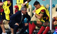HLV tuyển Bồ Đào Nha ám chỉ mất việc vì Ronaldo? 