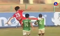 Video: Bay đá như Lý Tiểu Long vào mặt đối thủ, cầu thủ Campuchia bị CLB đuổi ngay 