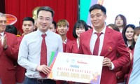 Quỹ Hỗ trợ Tài năng trẻ Việt Nam cùng LĐĐKVN trao thưởng 1 tỷ đồng cho ĐT Điền kinh dự SEA Games 31