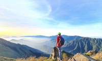 “Bước chân trên mây” - Chinh phục đỉnh Tà Chì Nhù, Giải Leo núi đầu tiên dành cho giới báo chí