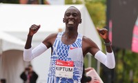 Kelvin Kiptum thiết lập kỷ lục thế giới mới tại Chicago Marathon
