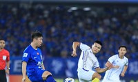 Mất 2 cầu thủ, Hà Nội FC nhận thất bại đáng tiếc 1-2 trước Wuhan Three Towns