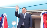 Thủ tướng Phạm Minh Chính đến Vientiane, bắt đầu chuyến thăm chính thức Lào