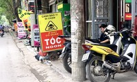 Cận cảnh vỉa hè các tuyến phố còn tồn tại vi phạm bị &apos;bêu tên&apos; ở Hà Nội