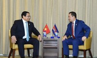 Thủ tướng Phạm Minh Chính gặp Thủ tướng Campuchia tại Australia