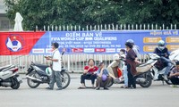 Cổng sân Mỹ Đình vắng, phe vé trận Việt Nam - Indonesia lo sốt vó