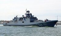 [VIDEO] Tàu hộ vệ tên lửa Đô đốc Grigorovich thị uy sức mạnh