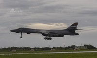 [ẢNH] Máy bay ném bom B-1B Lancer của Mỹ xuất hiện ở đảo Guam