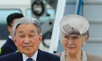 Nhà vua và Hoàng hậu Nhật Bản. Ảnh: Hồng Vĩnh