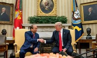 [VIDEO] Thủ tướng Nguyễn Xuân Phúc và Tổng thống Donald Trump gặp gỡ báo chí