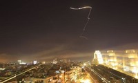 Quân đội Mỹ, Anh, Pháp phóng hơn 100 tên lửa vào Syria