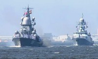 Chiến hạm Nga nườm nượp tiến về St.Petersburg