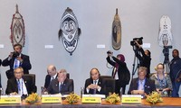 Thủ tướng Nguyễn Xuân Phúc tại cuộc Đối thoại giữa các Nhà lãnh đạo APEC với Lãnh đạo các Quốc đảo Thái Bình Dương. (Ảnh: Thống Nhất/TTXVN)