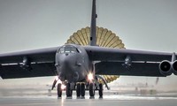 Mỹ đưa &apos;pháo đài bay&apos; B-52 đến Qatar giữa lúc căng thẳng với Iran