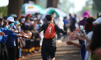 Tình người Pleiku tại Tiền Phong Marathon 2021
