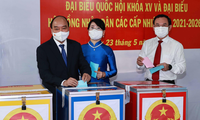 Chủ tịch nước và phu nhân bỏ phiếu tại huyện Củ Chi