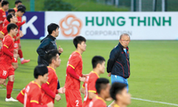 HLV Park Hang-seo sẽ dẫn đường cho đội tuyển Việt Nam tới những điểm số đầu tiên ở vòng loại thứ 3 World Cup 2022? Ảnh: Anh Đoàn 