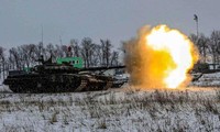 Hình ảnh các xe tăng Nga rút khỏi Crimea trong video được Nga công bố