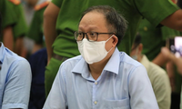 Cựu phó Bí thư Thành ủy TPHCM - bị cáo Tất Thành Cang tại phiên tòa.