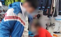 Trung Quốc: Cậu bé 13 tuổi mang vóc dáng &apos;người khổng lồ&apos; 