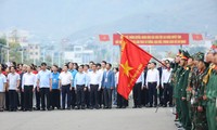 Trào dâng niềm tự hào tại Lễ thượng cờ Tiền Phong Marathon 2023