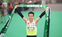 Kỷ lục gia 9 lần vô địch liên tiếp Tiền Phong Marathon Đỗ Quốc Luật: &apos;Tôi đã khóc vì quá vui sướng&apos;