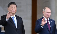 Tổng thống Nga Vladimir Putin đón Chủ tịch Trung Quốc Tập Cận Bình thăm hồi tháng 3