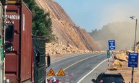Cao tốc Cam Lộ - La Sơn vận hành chưa lâu phải điều tiết, tạm dừng phương tiện, cấm xe trên 10 tấn