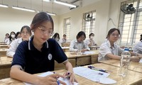 Thí sinh Hà Nội tham dự kỳ thi tuyển sinh lớp 10 năm nay 