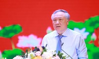 Ủy viên Bộ Chính trị, Chánh án TAND Tối cao Nguyễn Hòa Bình.