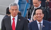 Thủ tướng Singapore Lý Hiển Long đến Hà Nội, bắt đầu thăm chính thức Việt Nam