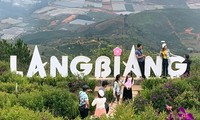 Tạm dừng tham quan khu du lịch Lang Biang sau vụ nữ du khách tử vong 