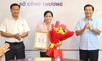 UBND tỉnh Đồng Tháp trao quyết định về công tác cán bộ