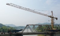 Hợp long cây cầu hơn 100 tỷ đồng bắc qua sông Chảy