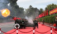 Loạt đại bác chào mừng Tổng Bí thư, Chủ tịch Trung Quốc Tập Cận Bình thăm Việt Nam